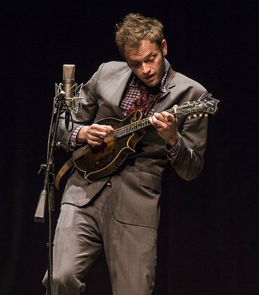 Review: Chris Thile at the Lobero Theatre
