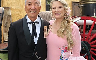 El Primer Caballero Paul Uyesaka and La Presidenta Denise Sanford.