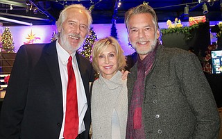 Unity Shoppe Executive Director Tom Reed, Lisa Hawkins, and Kenny Loggins