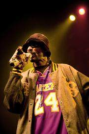 Snoop Dogg headlined a raucous night of West Coast hip-hop last Tuesday at the Majestic Ventura Theater.