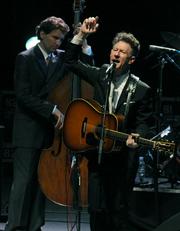 Droll banter and witty songwriting made for a flawless performance by Lyle Lovett at the Bowl.