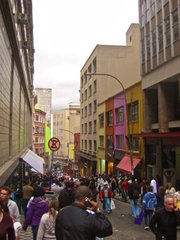 A street in chilly downtown São Paulo is crowded with coat and boot-clad Brazilians. This would never happen in Rio.