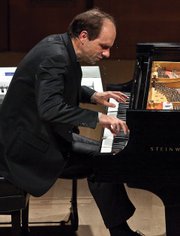 Christopher Taylor’s recital at the Music Academy’s Hahn Hall was a marathon of genius-level pianism.