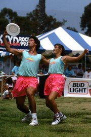 David Zeff and Carolyn Hubbard, at the 1988 FPA (Freestyle Players Association) World freestyle Frisbee Championships