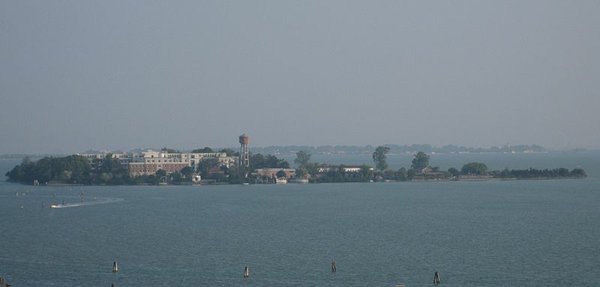 Photo detail