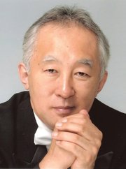 <b>HEAD OF THE CLASS:</b> Maestro Heiichiro Ohyama and the Santa Barbara Chamber Orchestra are proving to be a delicious acoustic fit for the Music Academy’s Hahn Hall. The orchestra performed a series of string works there on Tuesday, December 10.
