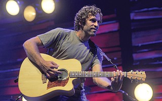 Jack Johnson is changing the way touring bands treat the environment by eliminating single-use plastic bottles and cups at his shows.