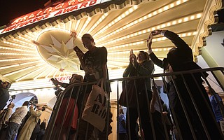 Fans of the 2018 Santa Barbara International Film Festival Virtuosos Award honorees at the Arlington Theatre (Feb. 3, 2018)