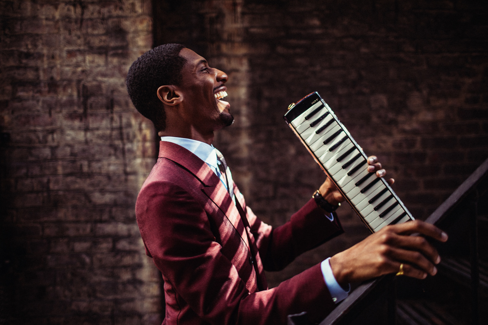 Jon Batiste Gets Audience Clapping